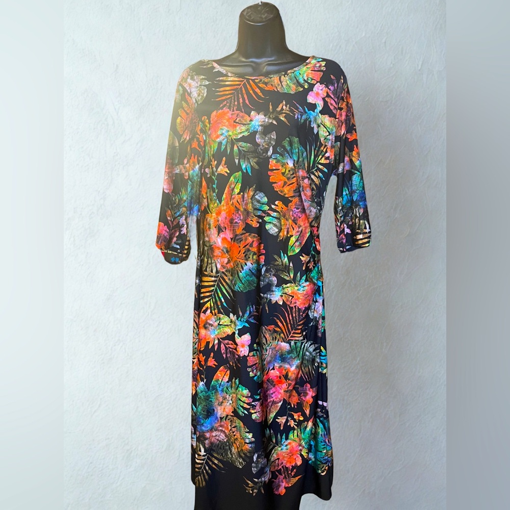 Avenue Size 14/16 Colorful Floral Print Dress